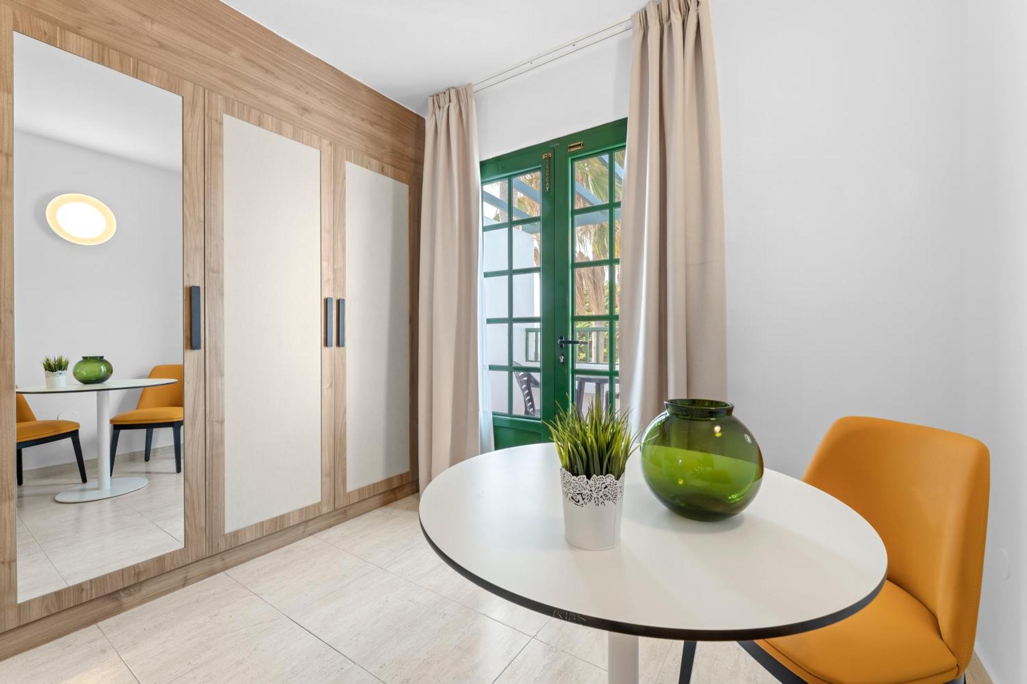 Apartamentos Tropicana بويرتو ذيل كارمين المظهر الخارجي الصورة